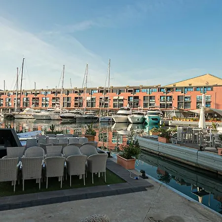 Real Italian Estate - Red Coral Apartment