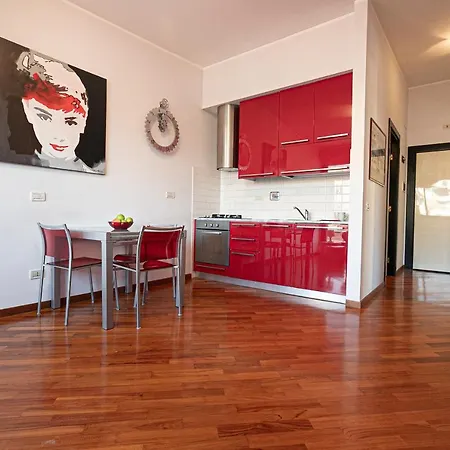 Apartment Real Italian Estate - Red Coral