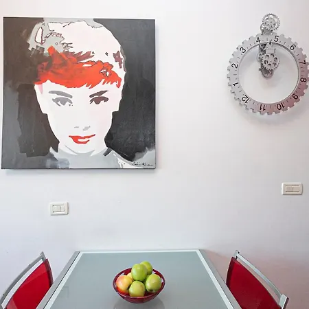 Real Italian Estate - Red Coral Gênes