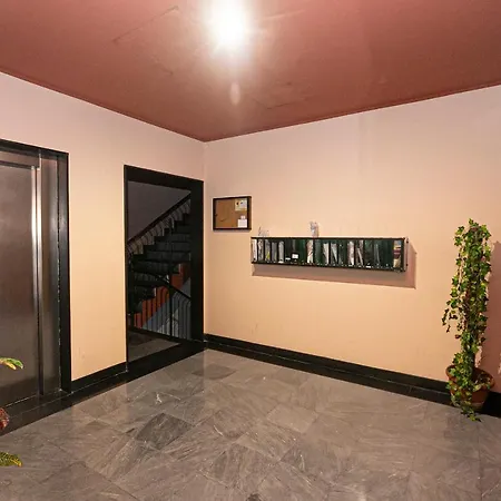 Apartment Real Italian Estate - Red Coral *