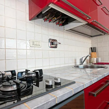Real Italian Estate - Red Coral Apartment *