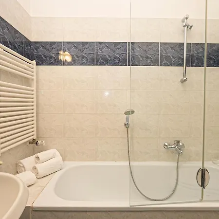 Real Italian Estate - Red Coral Apartment