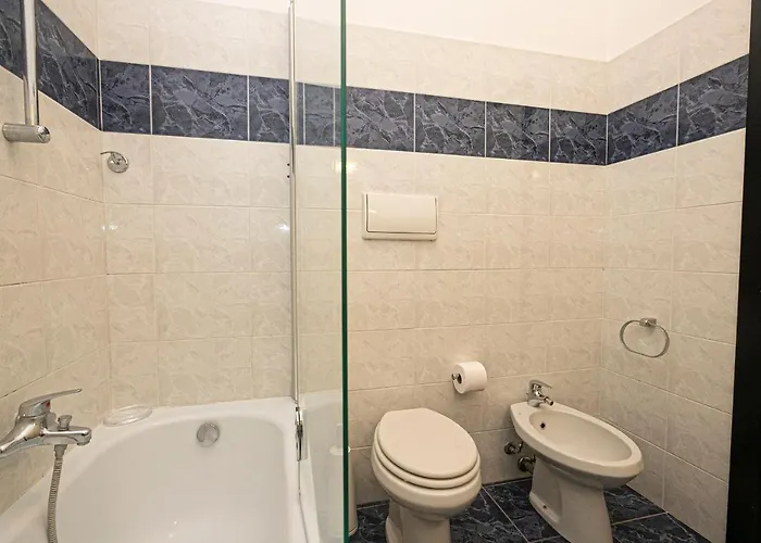 Real Italian Estate - Red Coral *